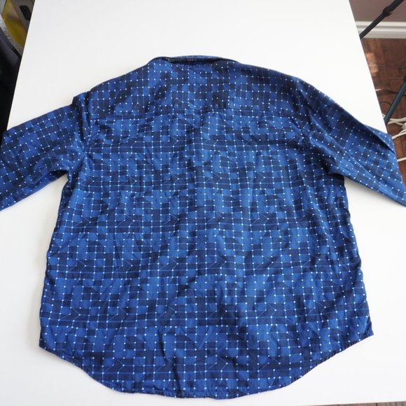 **SOLD** Robert Graham | Flip Collar/Sleeve Blue Shirt - Picture 6 of 8